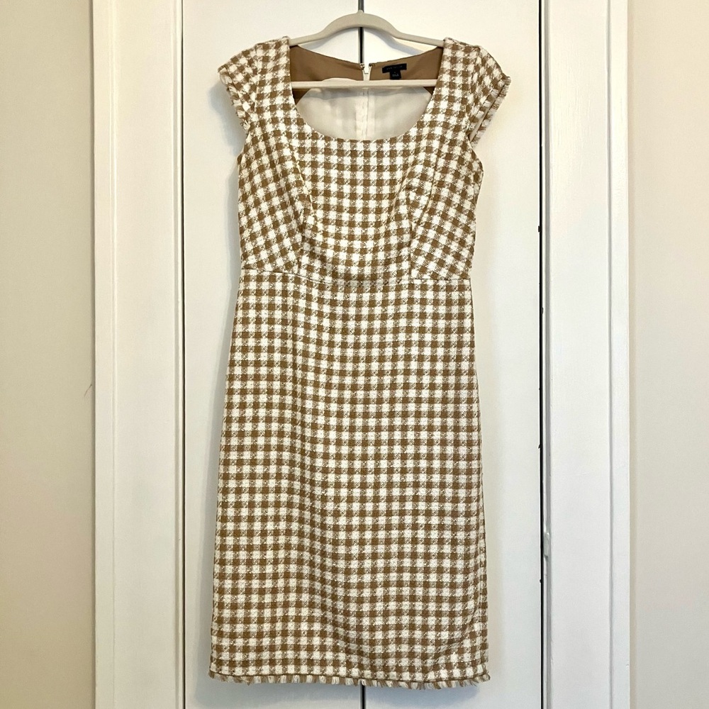 NWOT Ann Taylor Houndstooth Boucle Beige & White Short Sleeve Sheath Dress 2